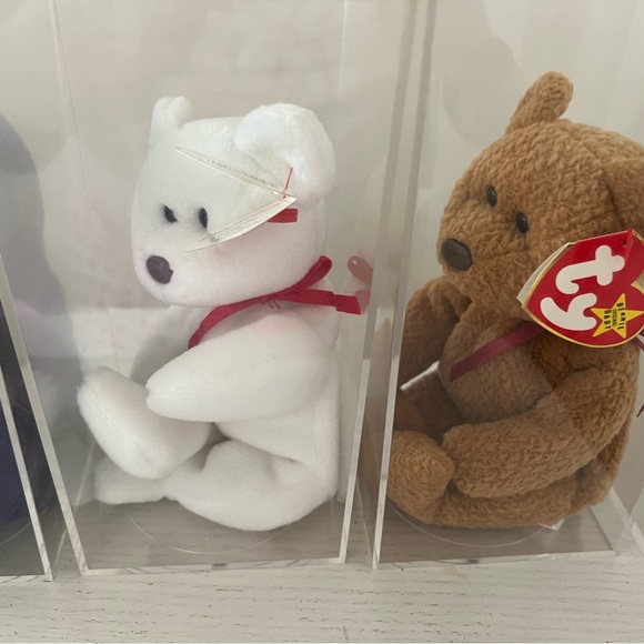 Brand new stored in clear plastic box white beanie baby - Picture 3 of 3